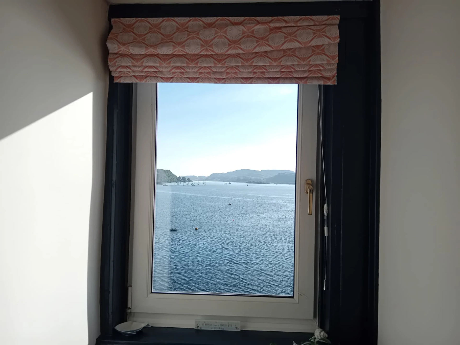 bedroom_window_view_i_westbay_apartment__oban.jpg